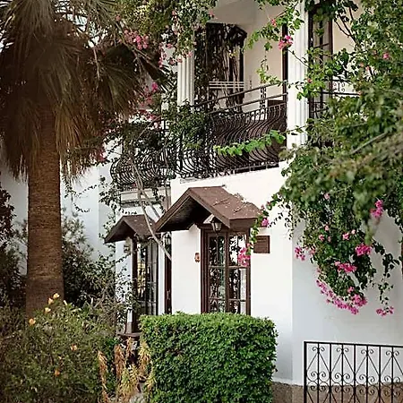 Mare Garden Ξενοδοχείο 4*